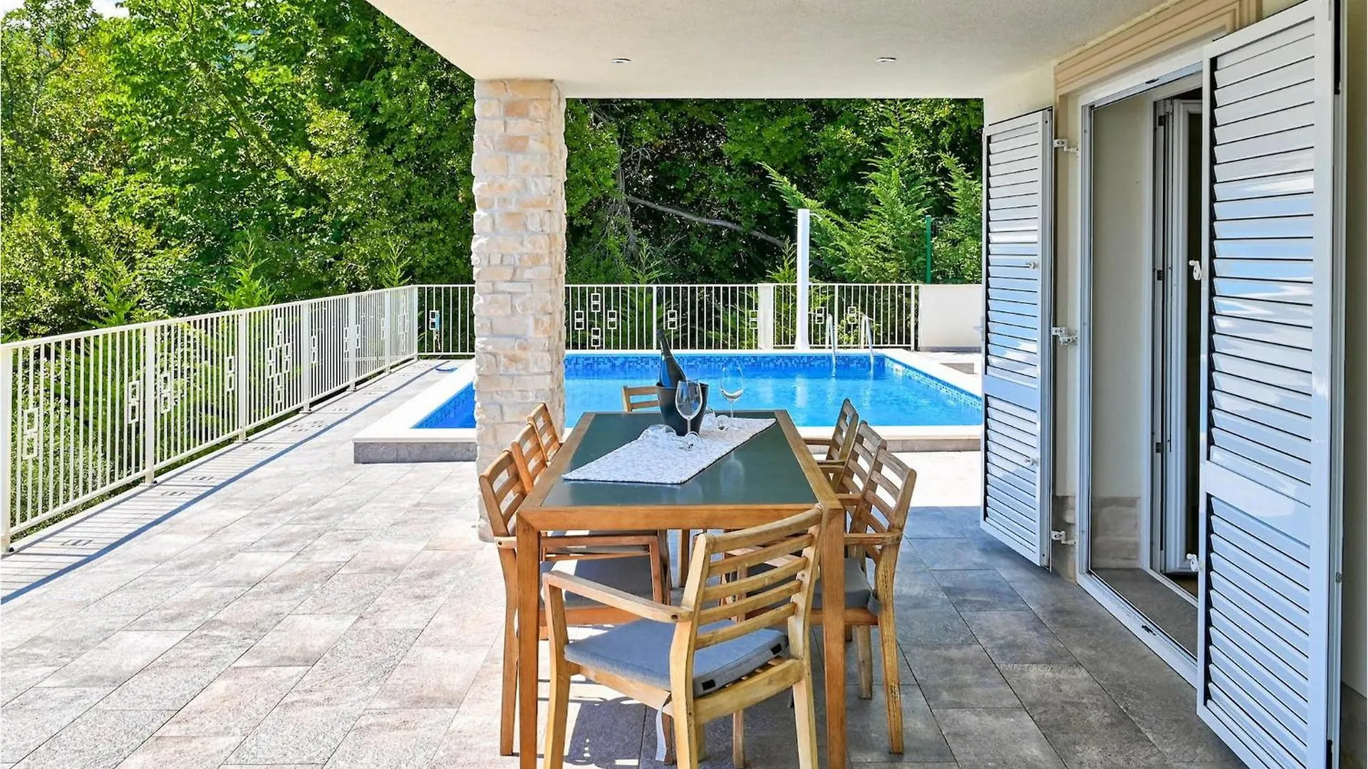 Villa Carmen Opatija 0*,  Croacia